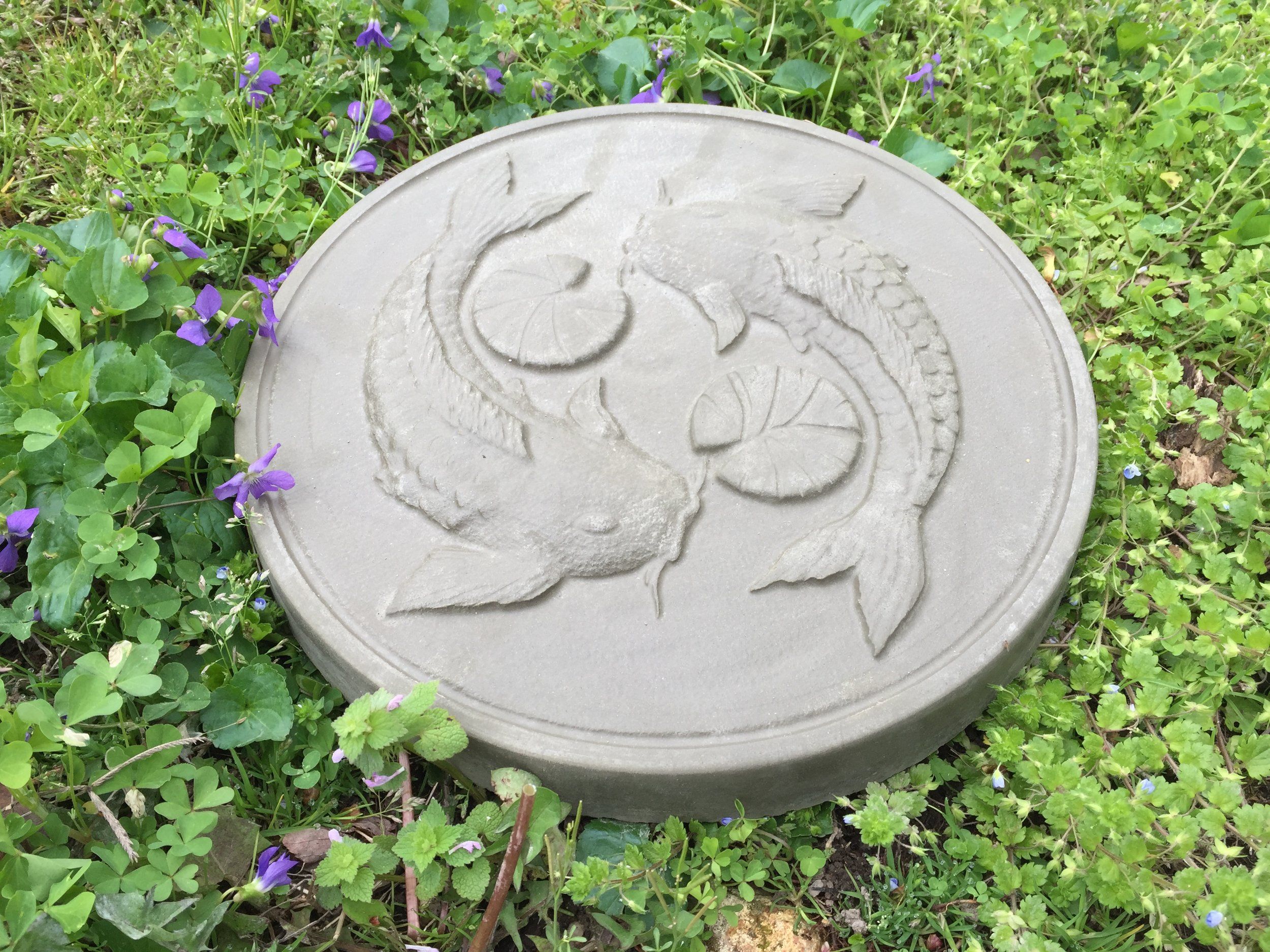Round Koi Fish Stepping Stone Mold in Fish In Water Stepping Stone Mold
