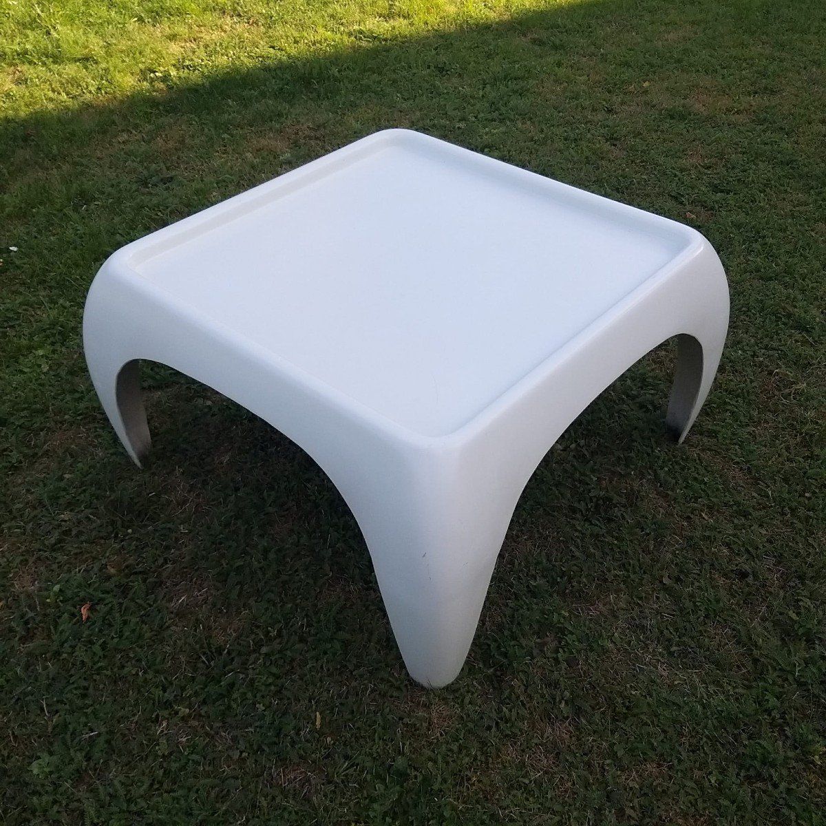 Proantic: Fiberglass Garden Coffee Table-70S with regard to Designing serene outdoor spaces with white fiberglass coffee tables