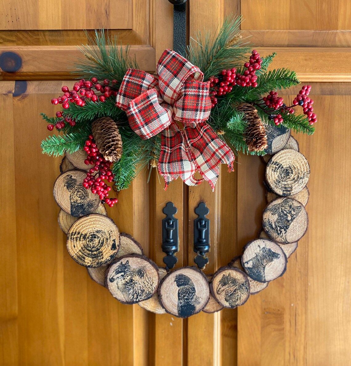 Wood Chip Wreathwood Slice Wreath Treeslab Wreath Christmas | Etsy in The Art of the Green Woodchip Wreath From Foraging to Finishing