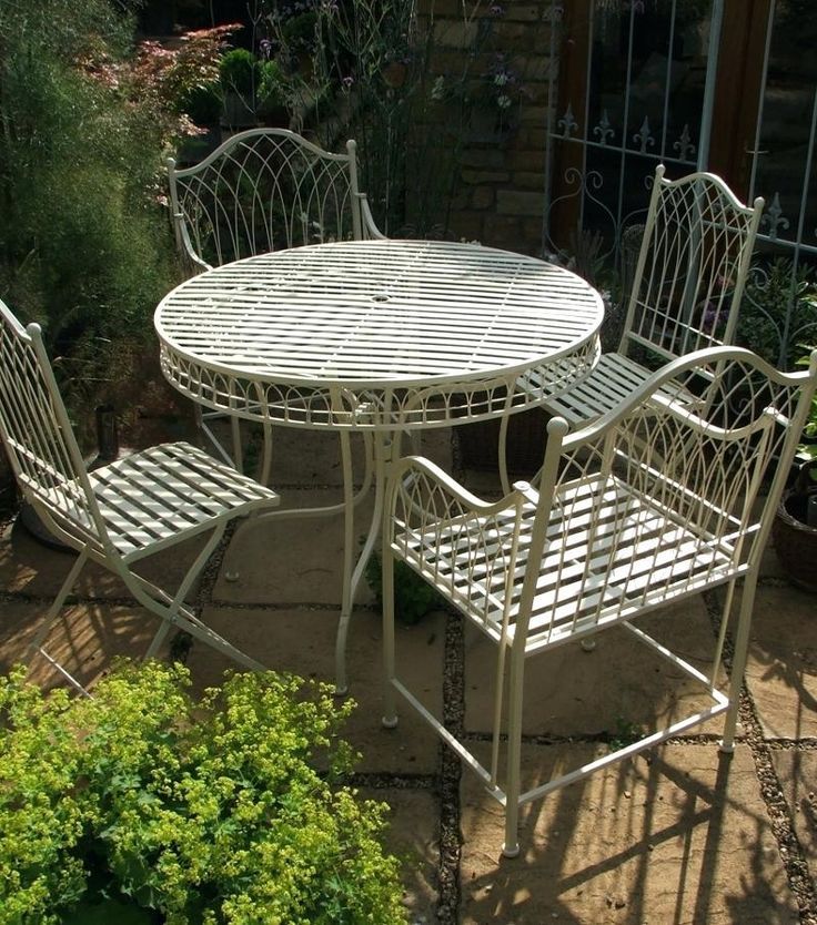 Choosing The Right Garden Bistro Sets - In 2024 | Outdoor Patio ... for