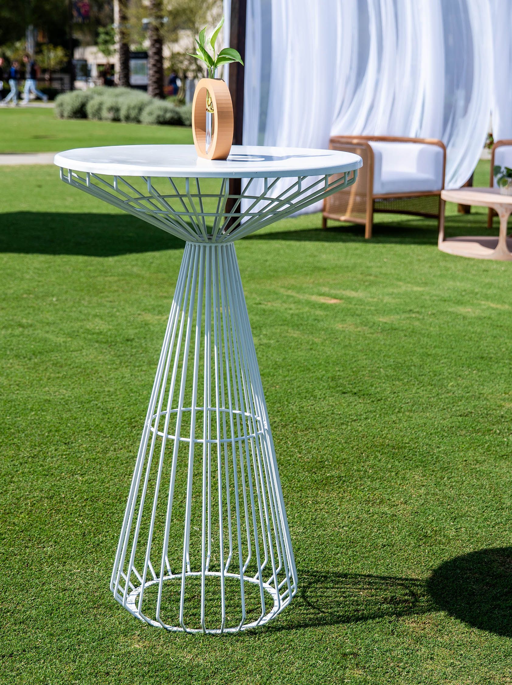 Hawaii White Metal Table - Hundred House with regard to Choosing the Right Spot for Your 60 CM Diameter White Metal Table