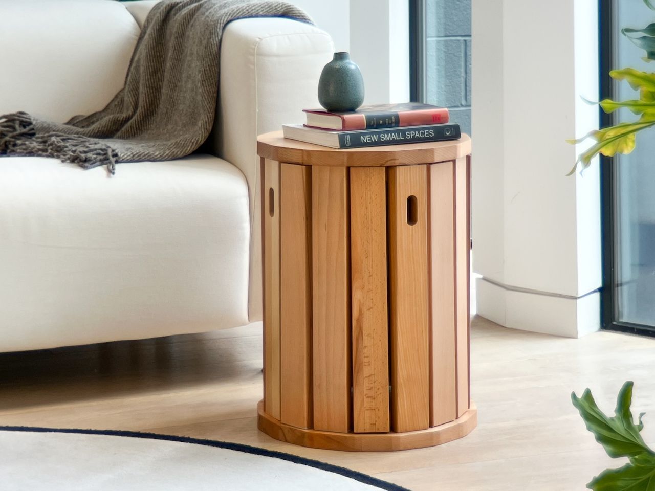 Otelier's Wooden Side Table Cleverly Turns Into Four Stools in