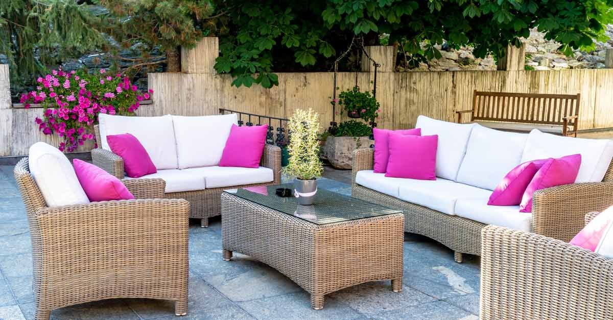 Creating comfortable outdoor seating arrangements for families