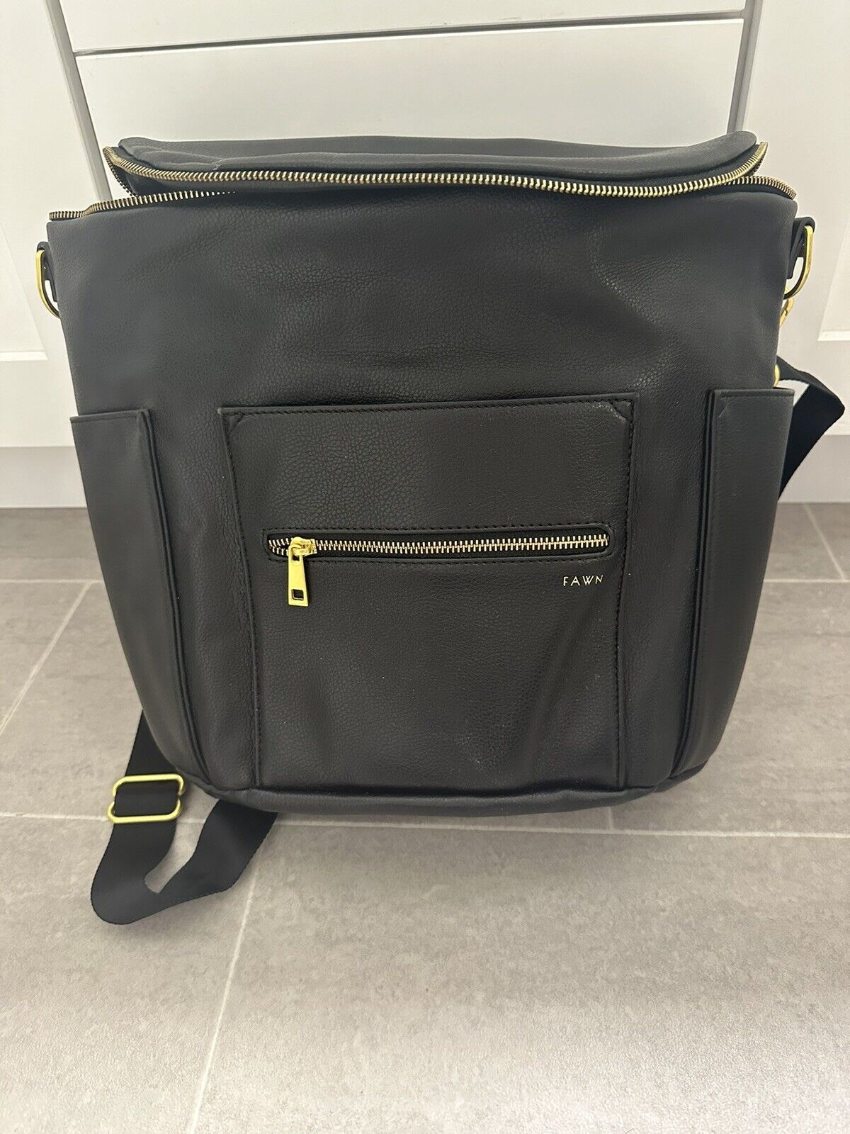 Fawn Design Original Bag - Gem with Lloyd Flanders Weekend Retreat Sofa, Fawn, Hansen Sky