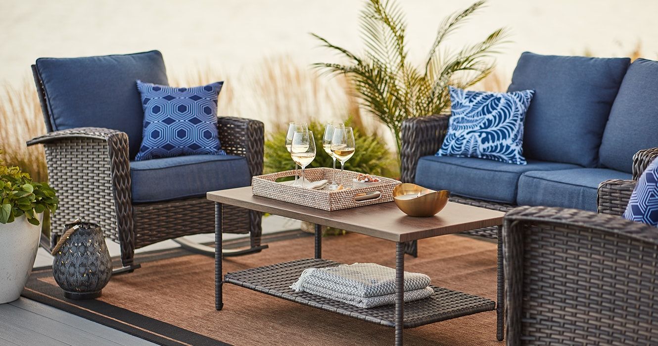 Choosing the Right Outdoor Cushions for Year-Round Comfort and Style