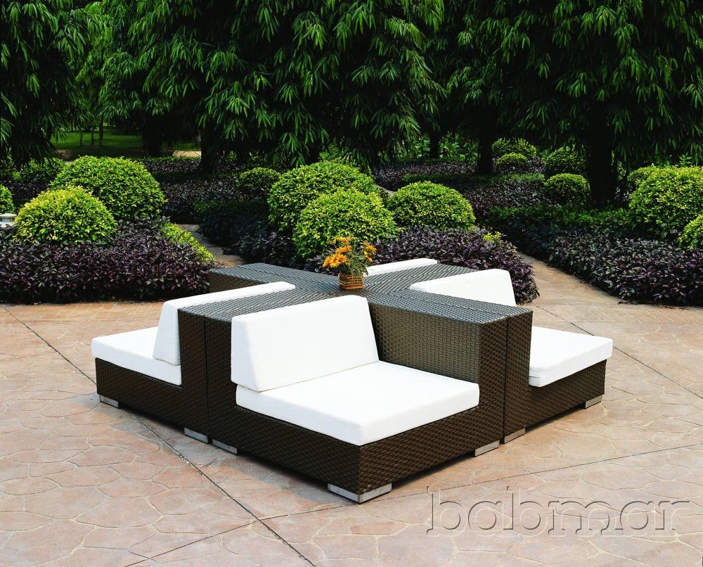 The evolution of modular seating in modern outdoor design