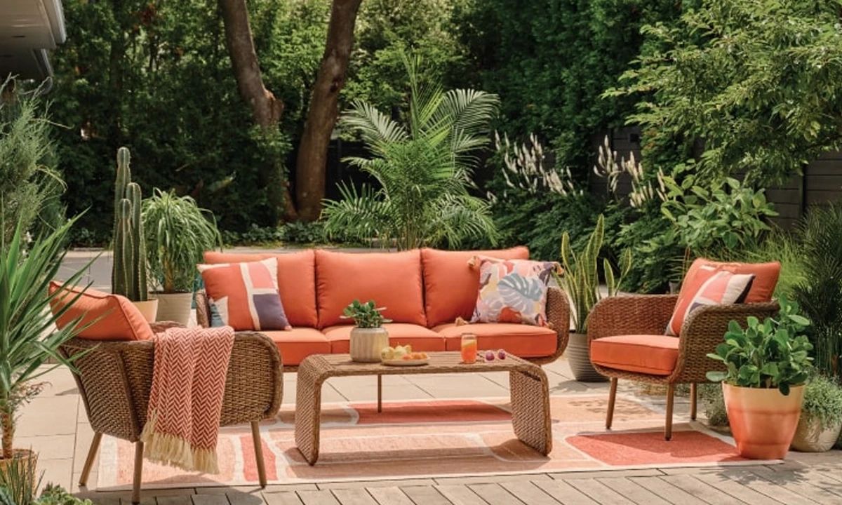 Outdoor Wicker Patio Furniture Tips : Maximize Patio Comfort in Maximizing comfort and durability in outdoor furniture selection