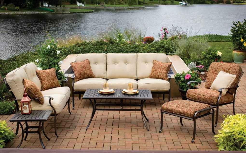Designing comfortable outdoor living spaces with deep seating solutions