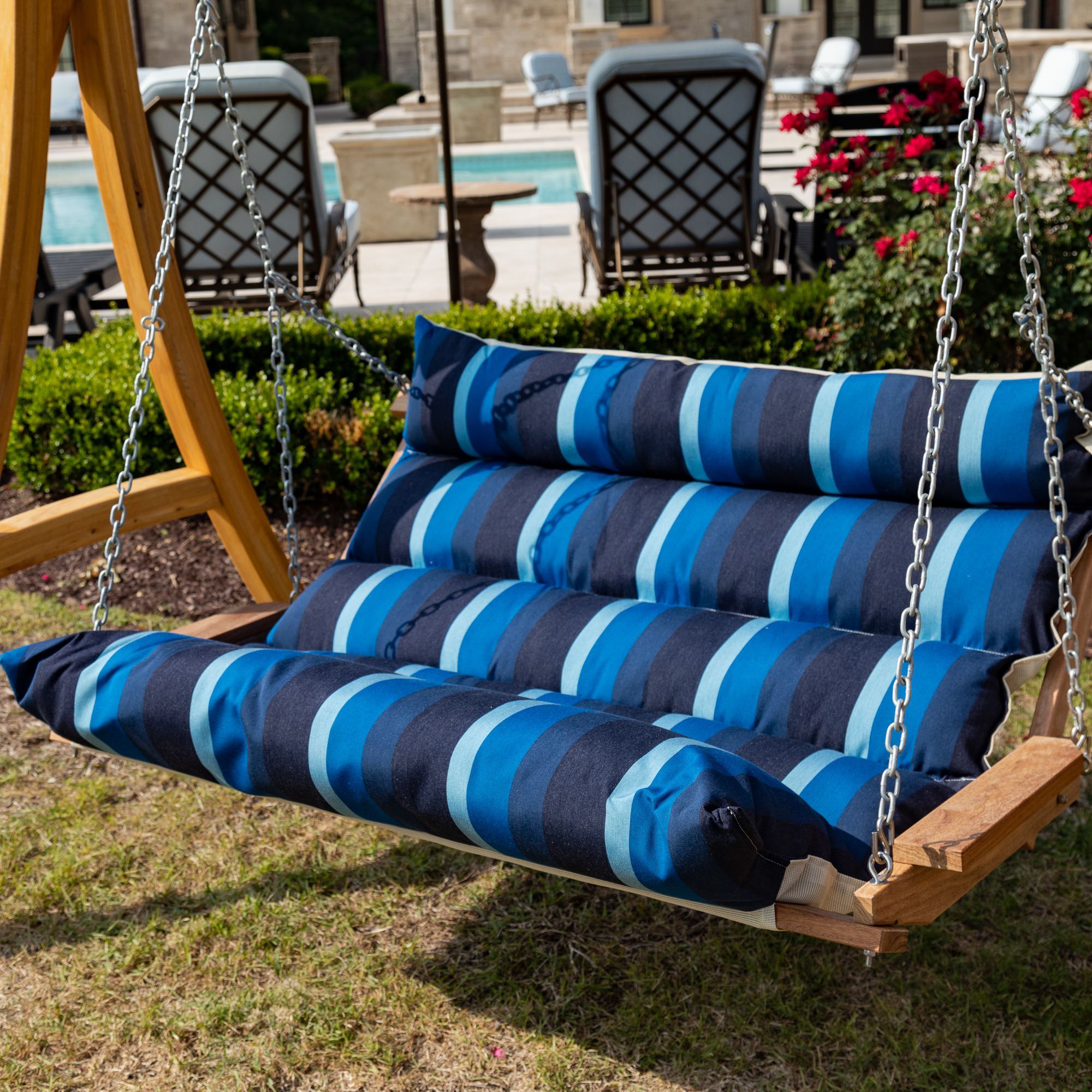 Designing resilient outdoor seating with Sunbrella Gateway Indigo cushions