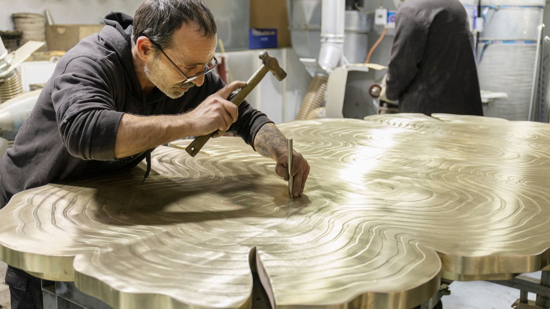 The Art Of Craftsmanship: Mastering The Timeless Pursuit Of Excellence within Lloyd Flanders Weekend Retreat Sofa, Fawn, Purveyor Pewter