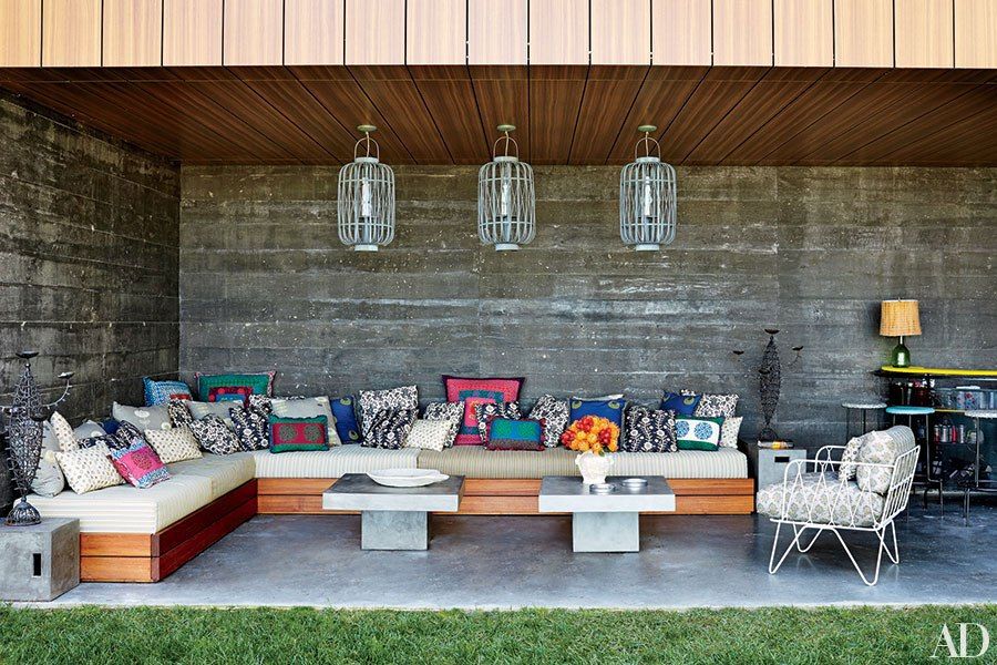 The Most Creative Ways To Set Up Outdoor Seating This Summer | Huffpost pertaining to Sunbrella Canvas Navy Blue Outdoor Deep Seat Cushion, 23X27