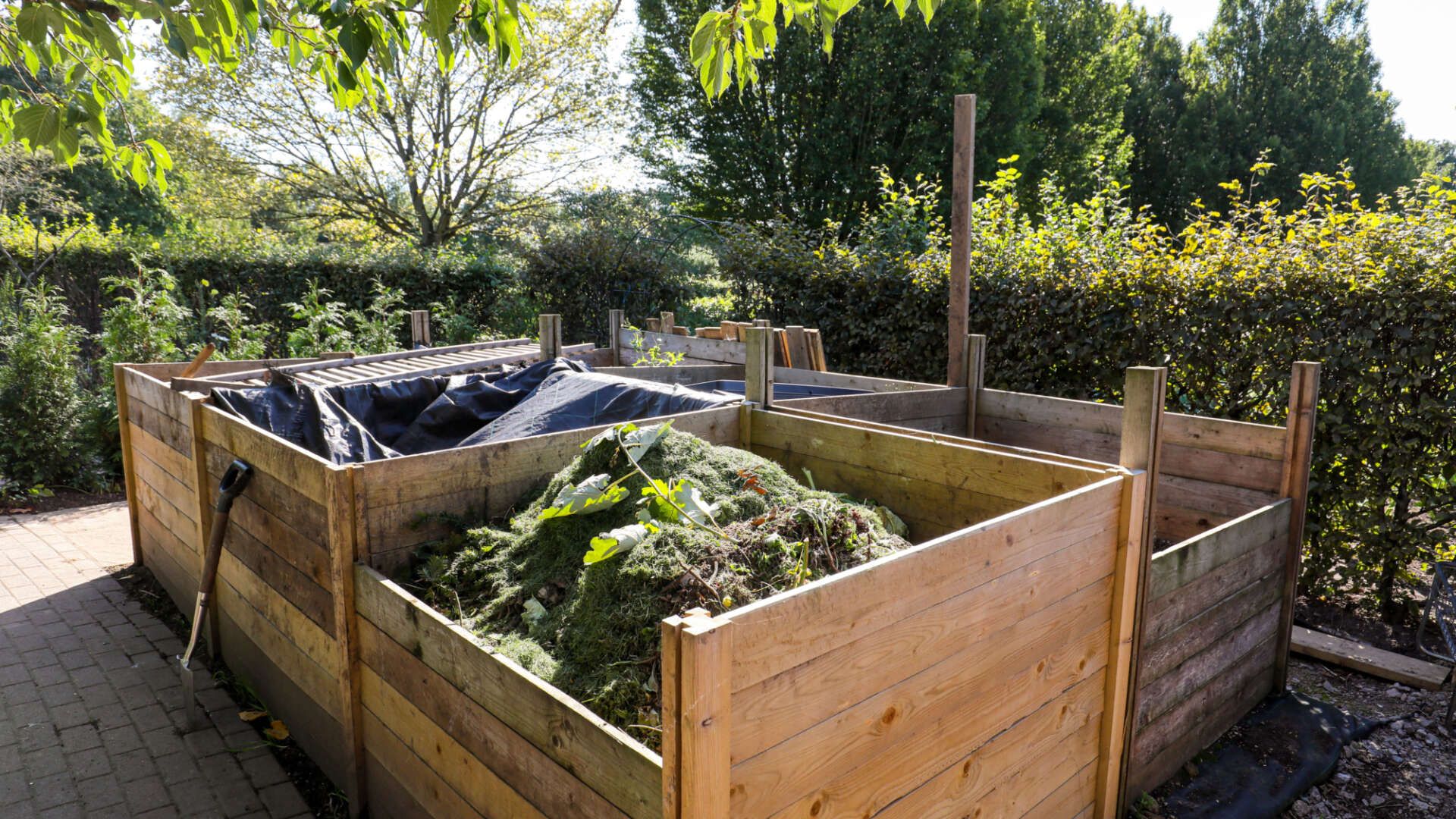 Maximizing Garden Health Through Effective Compost Tumbling