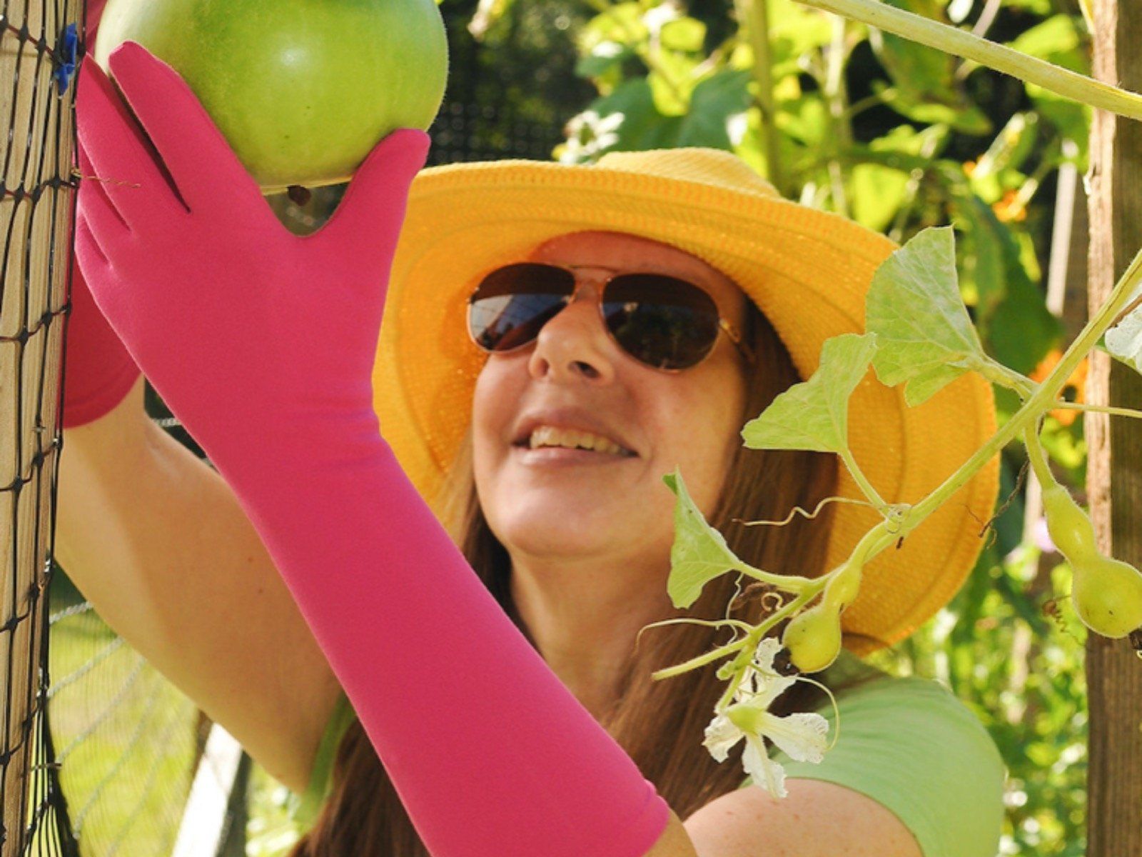 Protect Your Skin When Gardening with regard to Protecting your garden and skin with ethical gardening hand wear