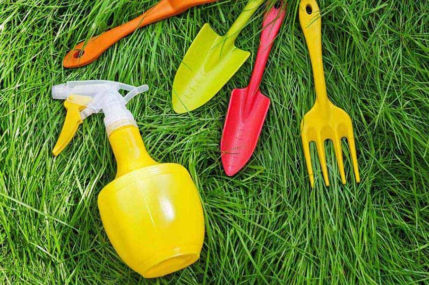 Breaking Down the Myths About Recycled Plastic Garden Tools in Your Garden