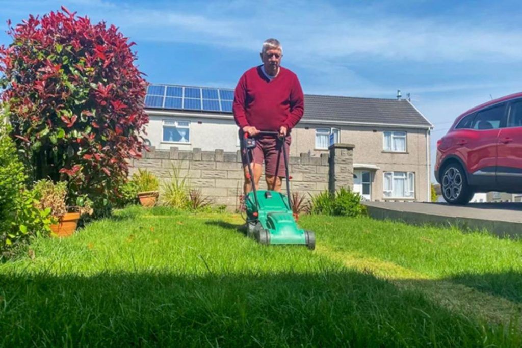 How To Test Solar Panels - Tools, Terms, And Instructions - Spheral Solar for Real-world performance tests of solar garden tools