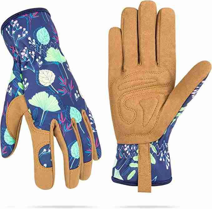 The Best Gifts For Gardeners That Are Sure To Impress in The 3 Natural Fiber Gloves That Actually Lasted Longer Than Expected